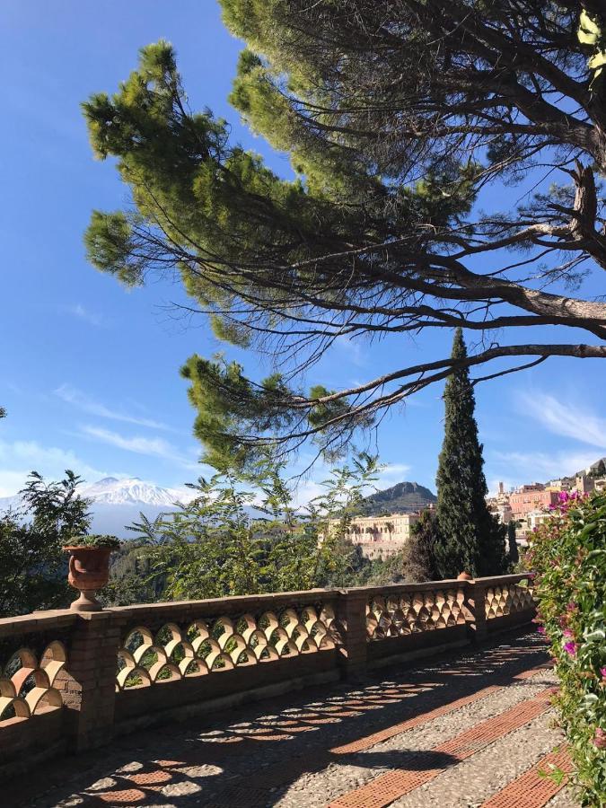 Casanica-Taormina Villa ภายนอก รูปภาพ