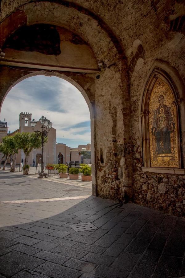Casanica-Taormina Villa ภายนอก รูปภาพ